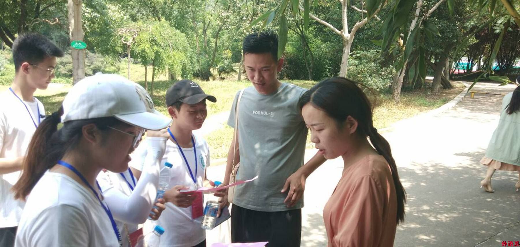 必威西汉姆联暑期“三下乡”:“环动我心,让母亲河常清”,我们在行动!