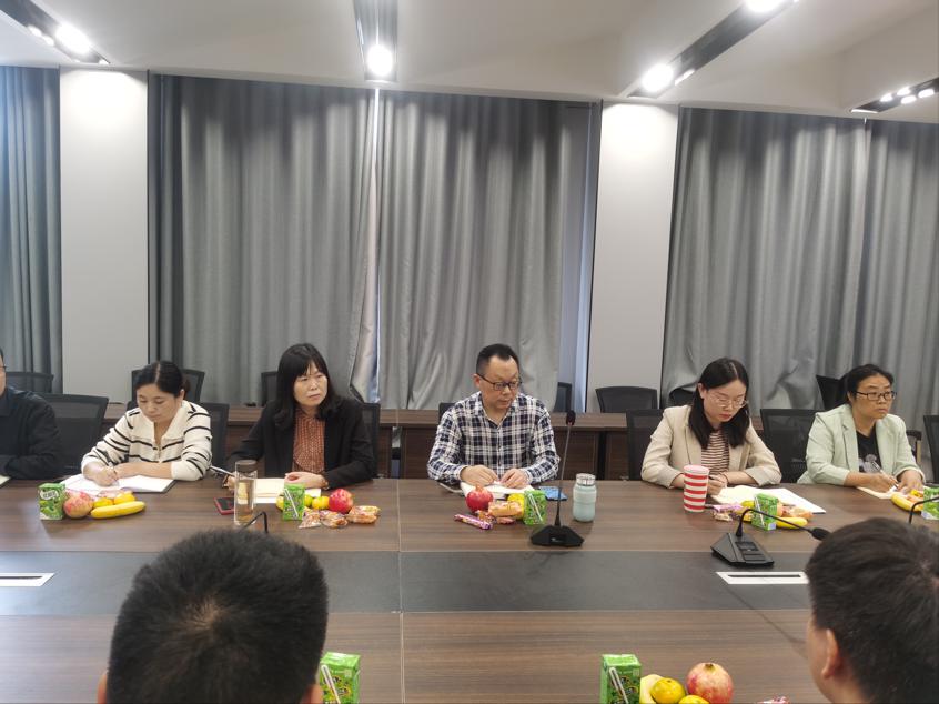 1052F