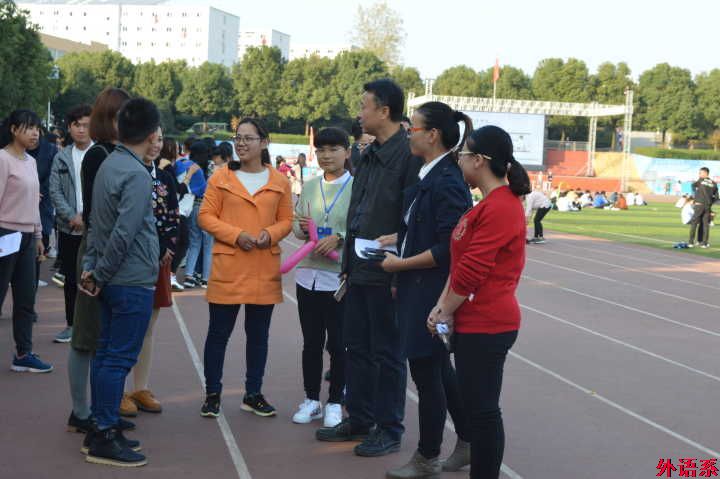 必威西汉姆联积极参加“心灵派对”素质拓展活动